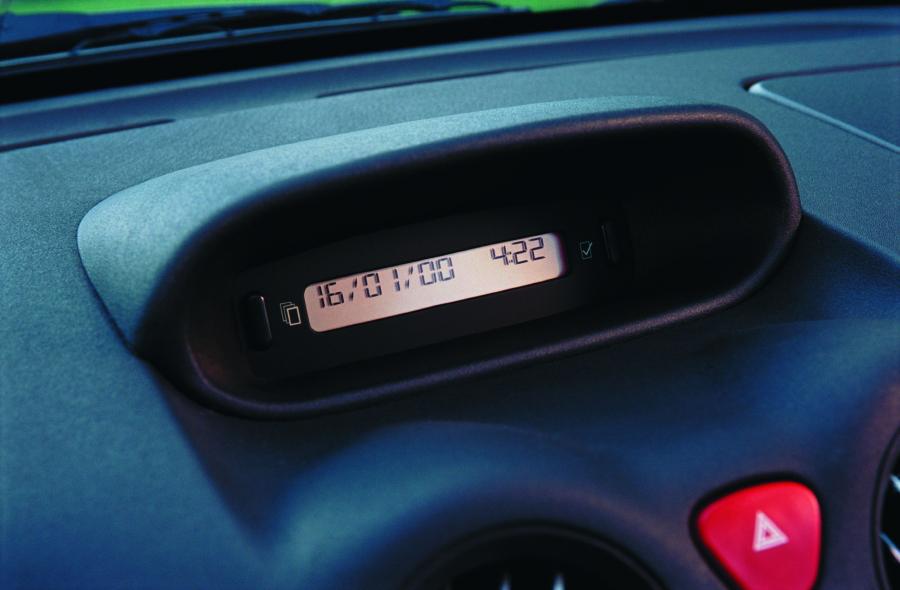  Citroen C3 2001 года  (фото 54 из 159)